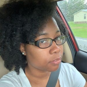 Meet your Posher, Whitney